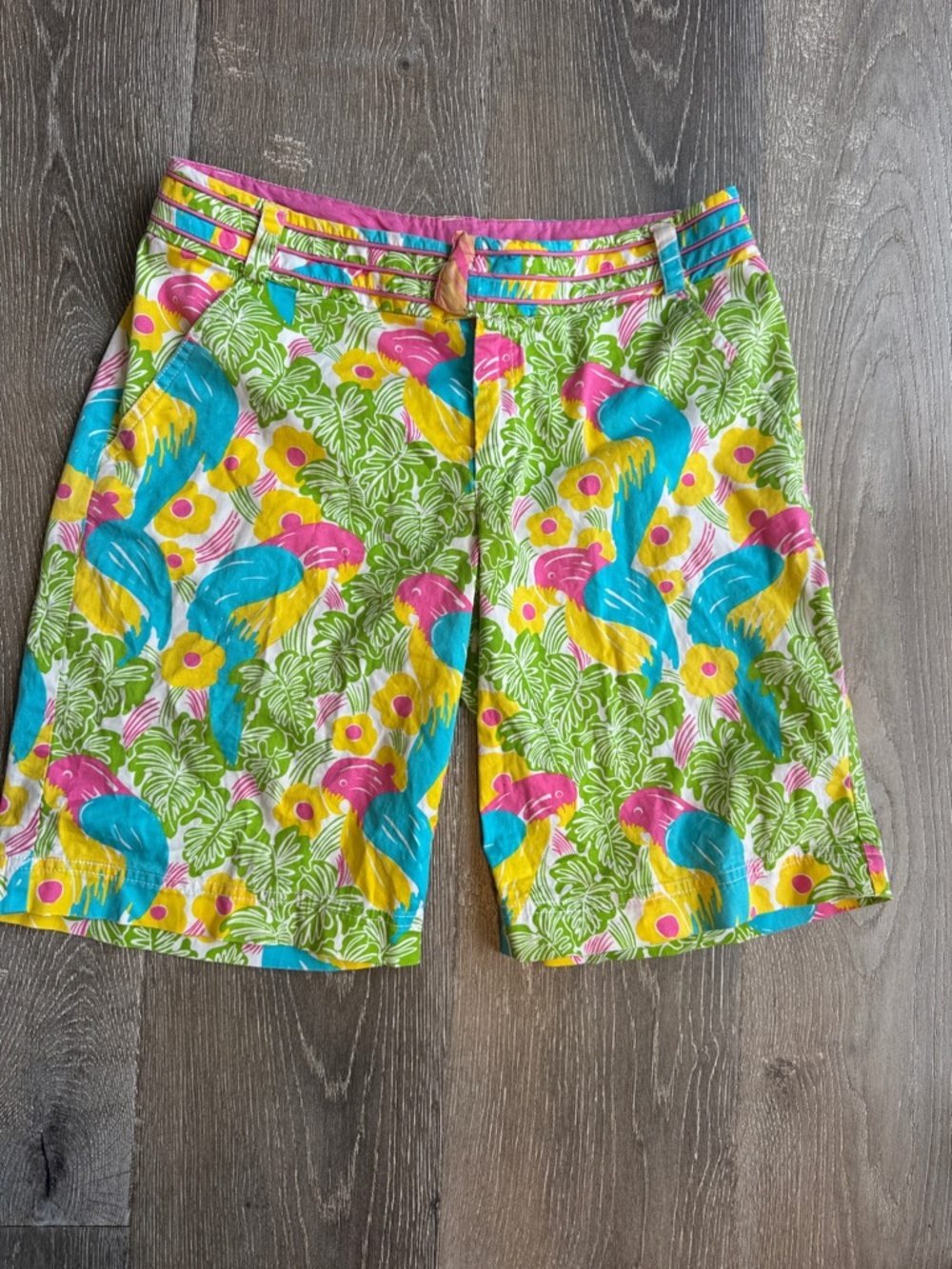 Lilly Pulitzer Tropical Parrot Print Bermuda Shorts-Pink/Blue/Yellow/Green 0455